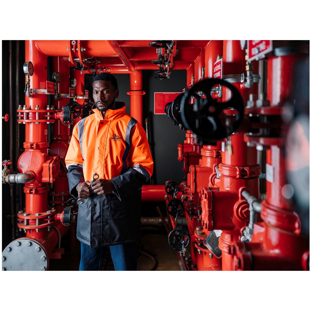 ALT-1701-O_LIFESTYLE02-LOGO