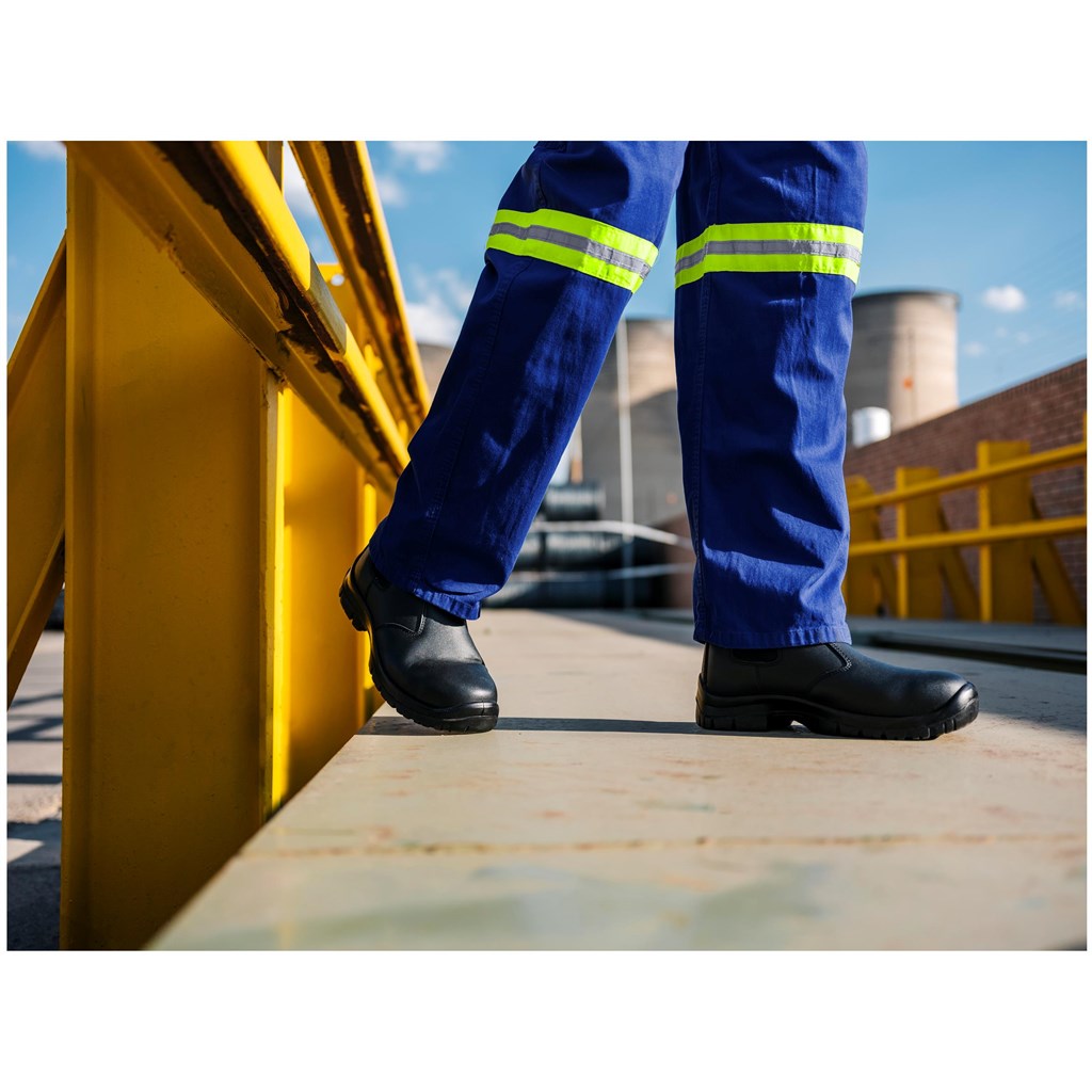 ALT-1905-BL_LIFESTYLE05