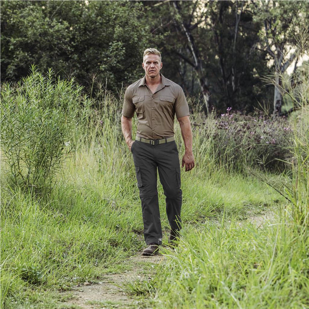 ALT-ZIP-BL-LIFESTYLE-01-NO-LOGO