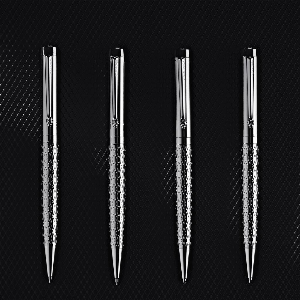 AV-19038_LIFESTYLE-NO-LOGO