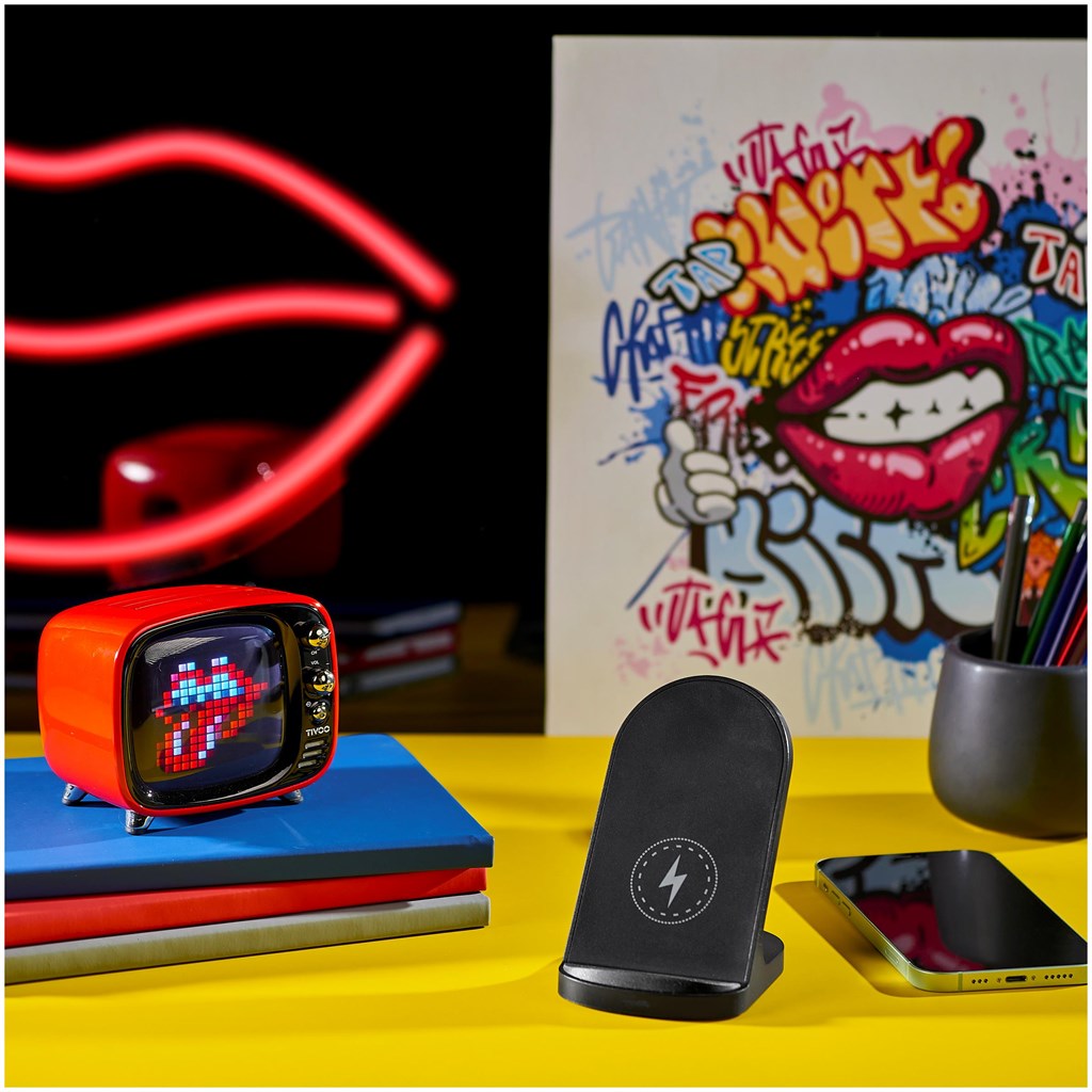 MT-SC-407-B-LIFESTYLE-02-NO-LOGO