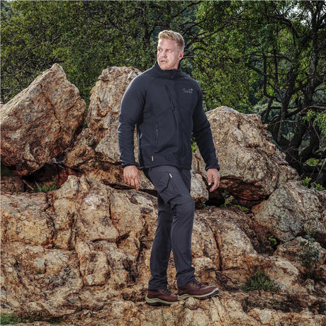 JC-UT-142-A-LIFESTYLE