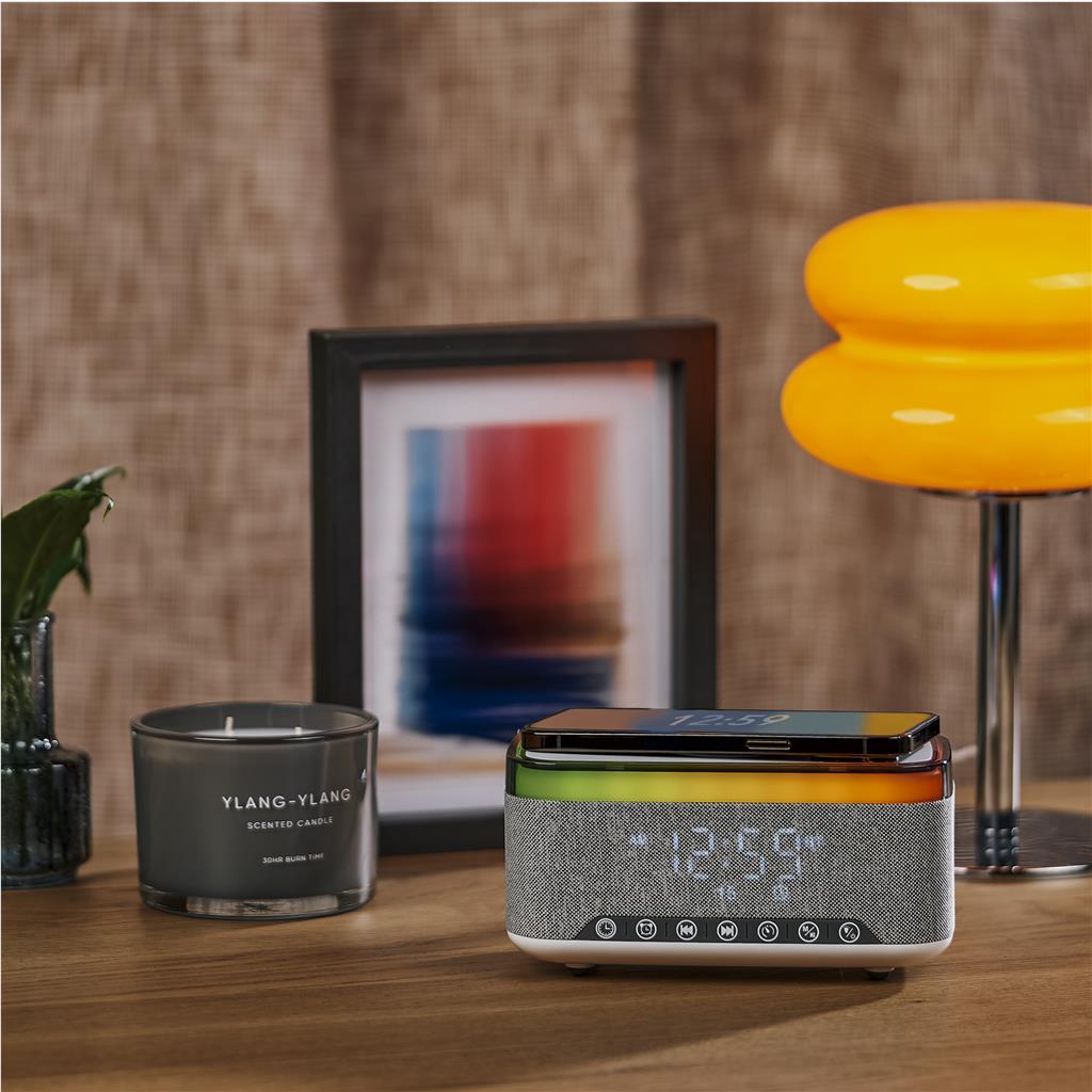 MT-SD-521-B-SW_LIFESTYLE-NO-LOGO