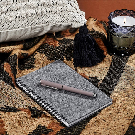 NF-OK-170-B-LIFESTYLE-NO-LOGO